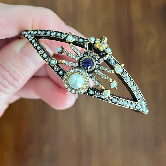 ⭐️SOLD⭐️Alexander McQueen Spider Cuff - Picture 7 of 17